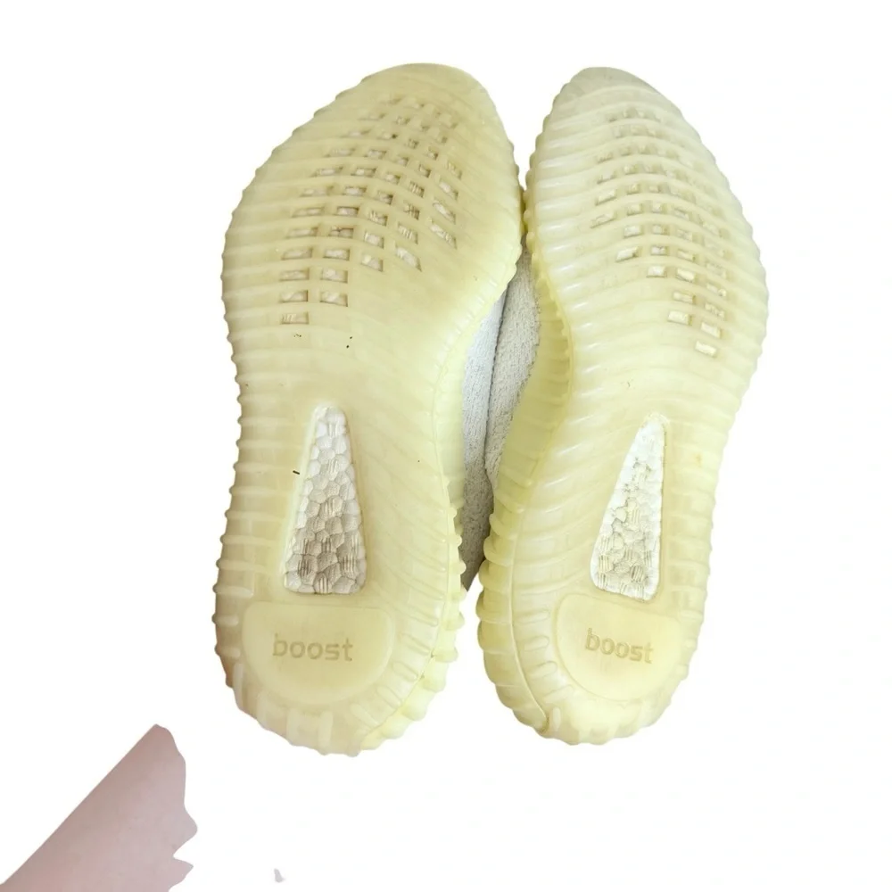 Adidas x Yeezy Boost 350 V2 Sneakers in Cream White size 7.5